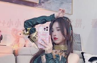 Jk装扮+小小奶瓶儿=完美比拼，看这美图，要不要同款呀？