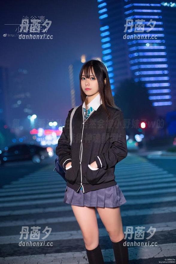 靠，没看过私拍，居然会被小野妹子w的写真迷得神魂颠倒！
