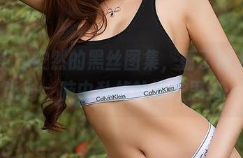 尤蜜荟 – 安然的黑丝图集，看了让人无言以对，脑中乱掉的那些思绪…
