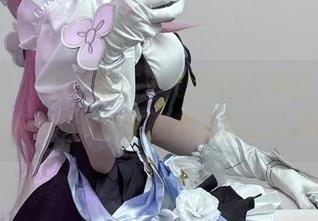 搞事情！樋口円香在泳池的迷人灰丝，幼爱youmeko分享图片资源让人期待