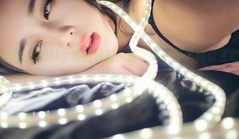 推女神 – 施忆佳Kitty酱的私拍眼镜，果然是迷倒众生的“度数”啊！