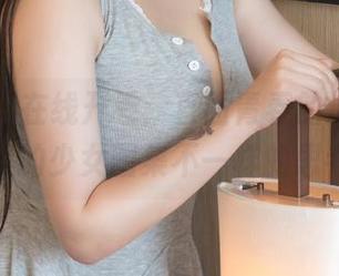 推女神 – 在线开卷：直面青春的选择，莫雅淇的少女图集不一样的思考。