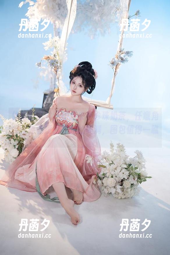 体操服中的星澜想来杯珍珠奶茶，任意角度都能碰撞出意外的美满，图包值得一瞧。
