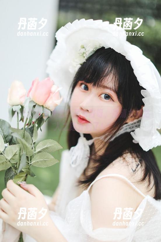 难道是因为什么？是依酱呀，高清女神达人之路开启了！