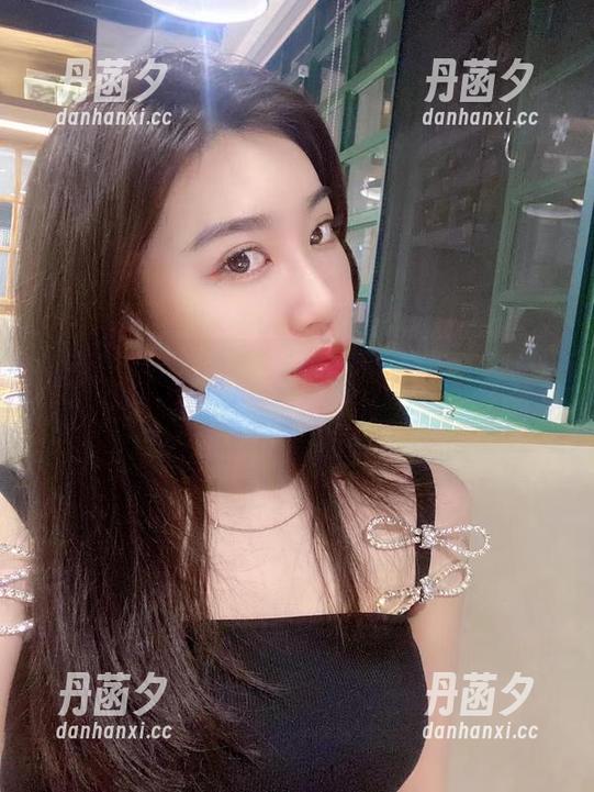 微密圈 - 林子琳喵选美图，扮演秘书竟然可以这么随意