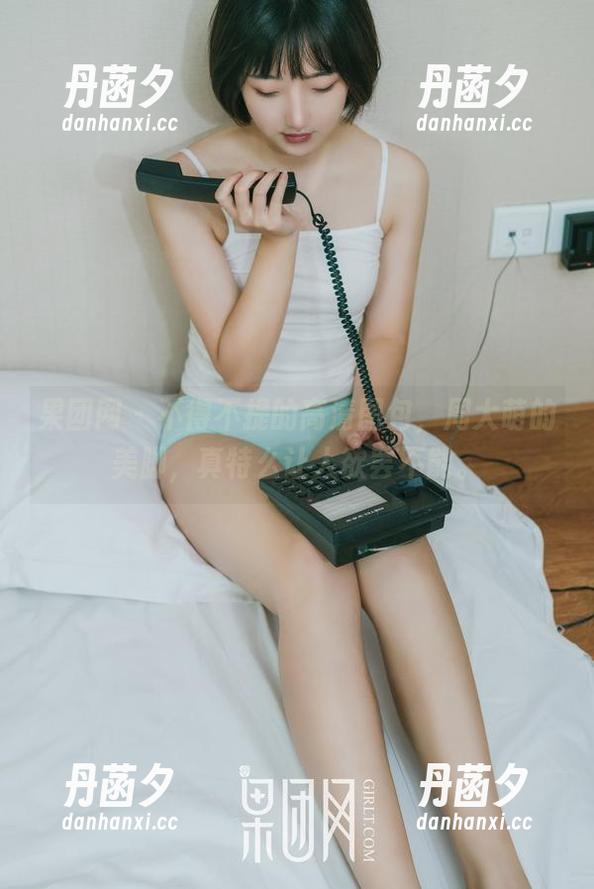 果团网 - 不得不提的高清图包，周大萌的美脚，真特么让人欲罢不能。