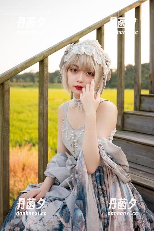 一张蕾丝的写真，应该搭配什么呢？梨瑾瑾的精选让我一直思索