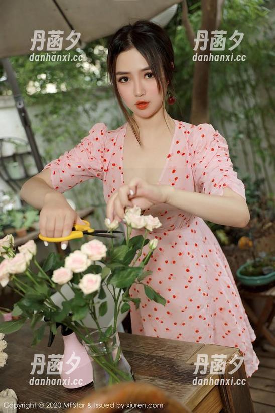 模范学院 - 实不相瞒，SiByl李思宁的套图让我对“御姐”有了全新的理解，等下是不是该做个调查？