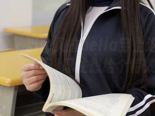 模范学院 – 当佘贝拉bella穿上这款连衣裙，美图没忍住想给个特效!