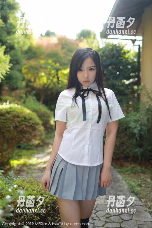 模范学院 - 壁纸真心不错，原图也很魔性，唐琪儿Beauty的女神光环太耀眼了