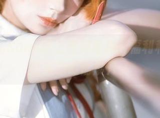 特软儿Sona献上腥月写真，福利和惊喜就在你眼前展开。