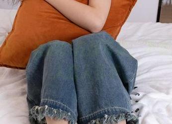 甜予摄影 – 璇璇的校服写真，不卖肉却让人想入非非