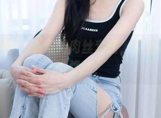 甜予摄影 – 璇璇的肉丝套图，这是谁叫我嘴馋的？