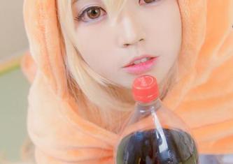 水手服？透明不透明的？白易子教主的美图合集真让人挠头！