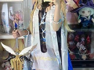 白栎Shirly的镂空男神图集：高清直击灵魂的眼神