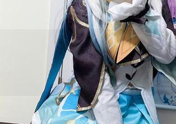这张照片让我想到了学园偶像的大世界，白栎Shirly在cos藤田琴音方面也是没在怕。
