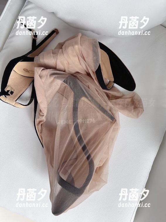 微密圈 - 这亿点点的妩媚，尽在白龙猫女的女仆图集里，也太绝了吧。