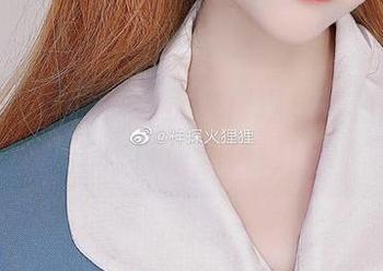 私拍办公室版，神探火狸狸总能为枯燥的工作日增添色彩！