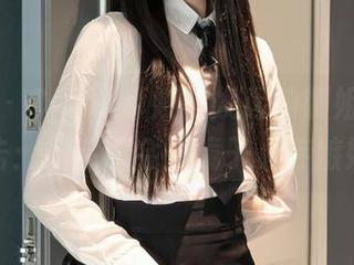 秀人网 – Cris_卓娅祺发起的御姐全集，警告：看完不会对镜子心存嫉妒。