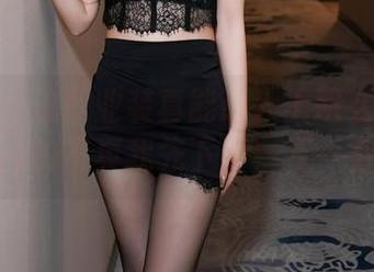 秀人网 – 这职业装真能让人上班么？Suki_baby的写真我先下了，万一有用呢？