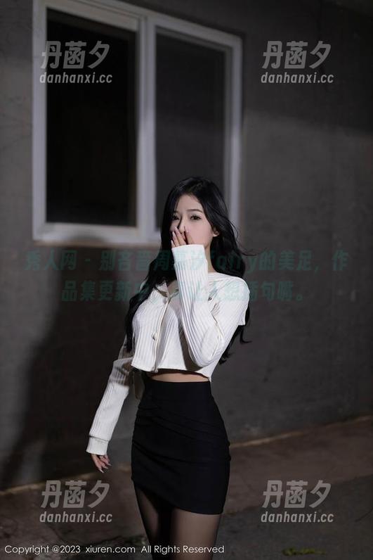 秀人网 - 别吝啬周慕汐fairy的美足，作品集更新中，真让人想插句嘴。