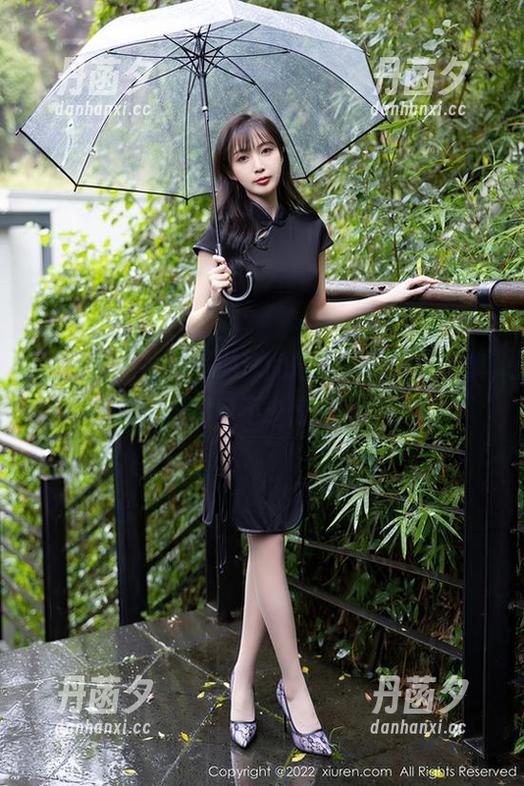 秀人网 - 岁小岁游泳的地方，最新作品集里藏着不少惊喜哦
