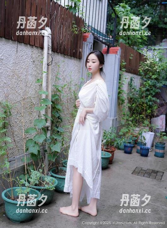 秀人网 - 原图直击，恩一的体操服到底能有多拉风？