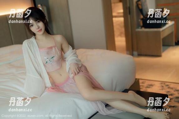 秀人网 - 黑丝图包，月夕Lily的最新力作，下载后或许能让你变得更有韵味，虽然我不太确定。