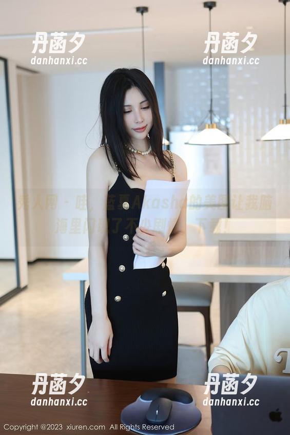 秀人网 - 哇，蓝夏Akasha的美图让我脑海里闪现了不少剧情，下载！