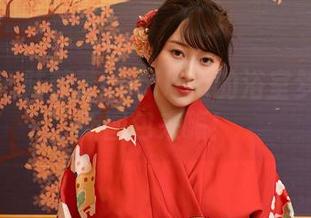 秀人网 – 陆萱萱cecillia的浴室梦游：最新图包来嗨！