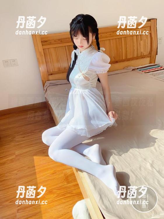 稚乖画册 - 纵然是户外庭院，赤西夜夜私房合集中的软妹还是有点儿甜！
