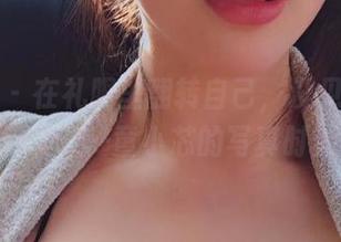 微密圈 – 在礼服里翻转自己，没见过的壁纸新趋势–童小芯的写真时刻！