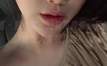 微密圈 – 童小芯：短裤写真集，居然清晰到让人多看几眼！