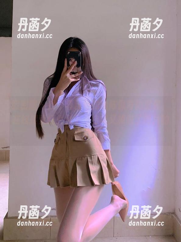 微密圈 - 找不着粉色的猪陈佩奇的时候，在线搜索红色兔子，结果又掉进了图片的兔子洞。