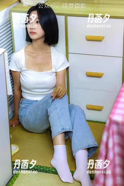 绮梦摄影 - 娜娜图包：吊带一样会让你心猿意马的资源。
