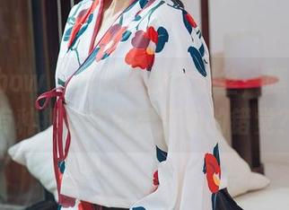 花漾show – 美图中的尤妮丝，腿长有没有种把你拉进异空间的错觉？