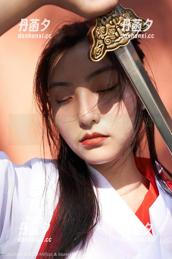 蜜桃社 - 真希写真：别用手指都能下出油亮的光辉