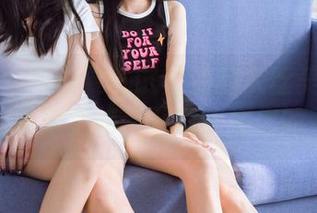 袜啵啵 – 要不要试试奶油的灰丝美图？这脚尖加固款太绝，下载点燃你的一天！