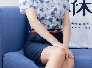 袜啵啵 – 稚予油亮黑丝全套图集：这双脚的透明转角你见过么？！