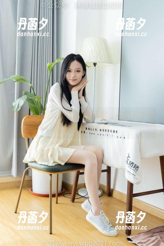 袜啵啵 - 糯米的OL制服私拍，在图片中轻轻松松撩拨心绪