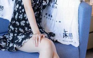 袜啵啵 – 你见过芝士的黑丝套图更新吗？花絮版的脚尖加固，细节中藏着小惊喜哦！