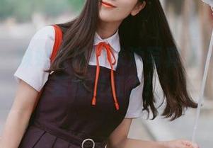 微密圈 – 辣妈女神的泳池写真集：让水都羞愧发红了！