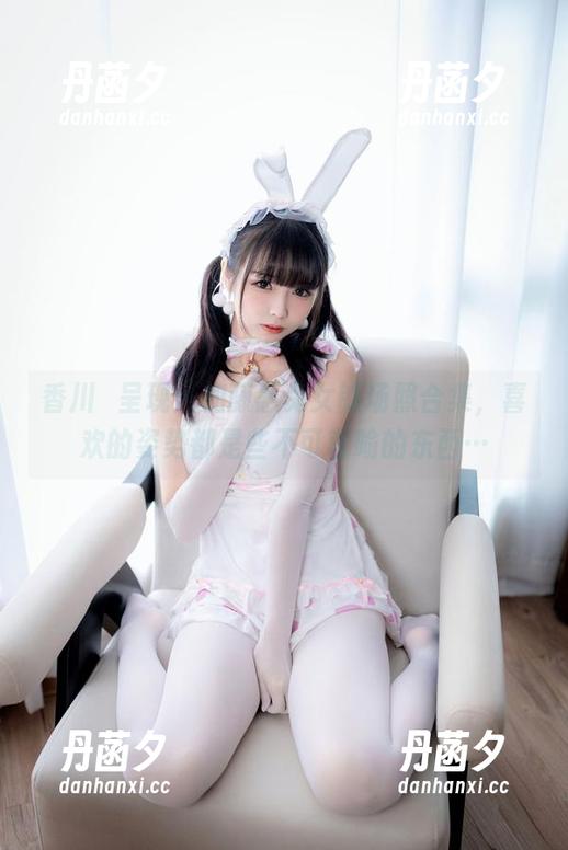 香川澪呈现：加藤惠兔女郎场照合集，喜欢的姿势都是些不可言喻的东西…