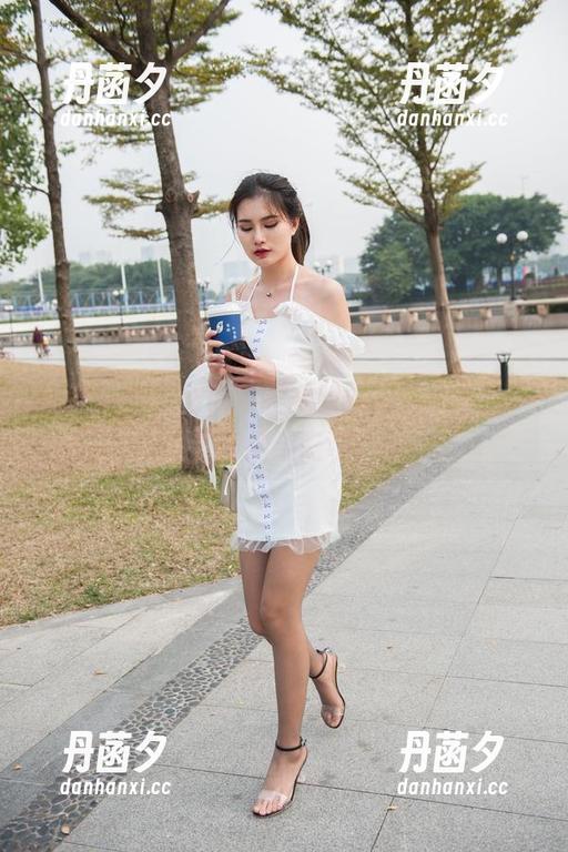 魔镜街拍 - 艾小青收藏的旗袍街拍合集，值得细细品味。